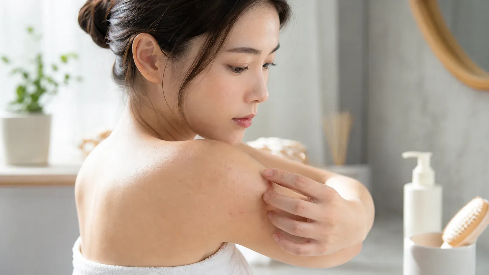 “远离毛囊炎:专家教你如何预防”的专题图片