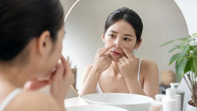 Editorial image for Mastering Blackhead Removal: Techniques for Clear and Healthy Skin