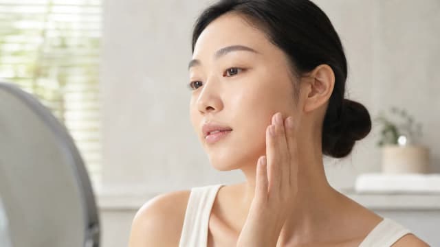 Editorial image for Secrets to Having Healthy Skin: A Rethink on Moisturizing