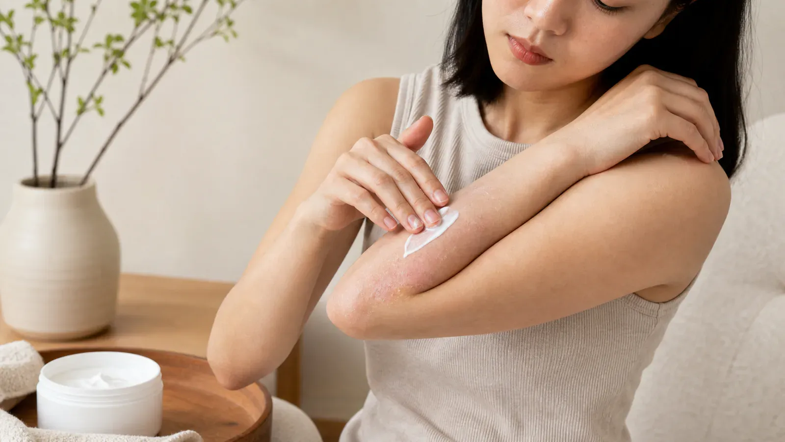 Editorial image for The Role of Emollients and General Skincare in the Context of Chronic Dry Skin Diseases Like Psoriasis