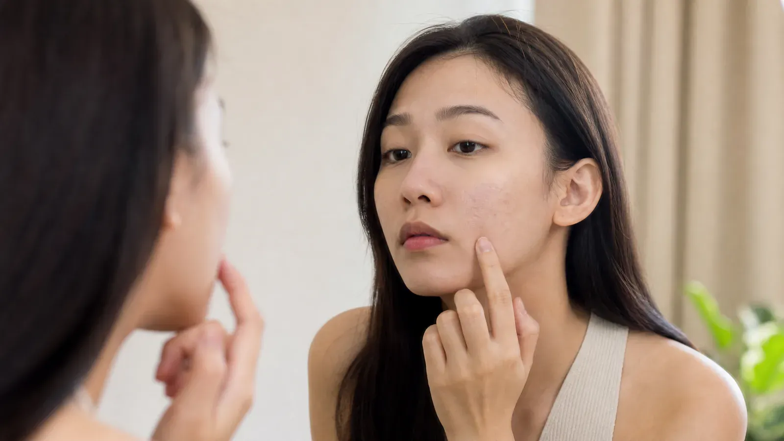 “凹暗疮疤痕的烦恼:皮秒激光如何帮助改善”的专题图片